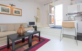 Bovari Apartment